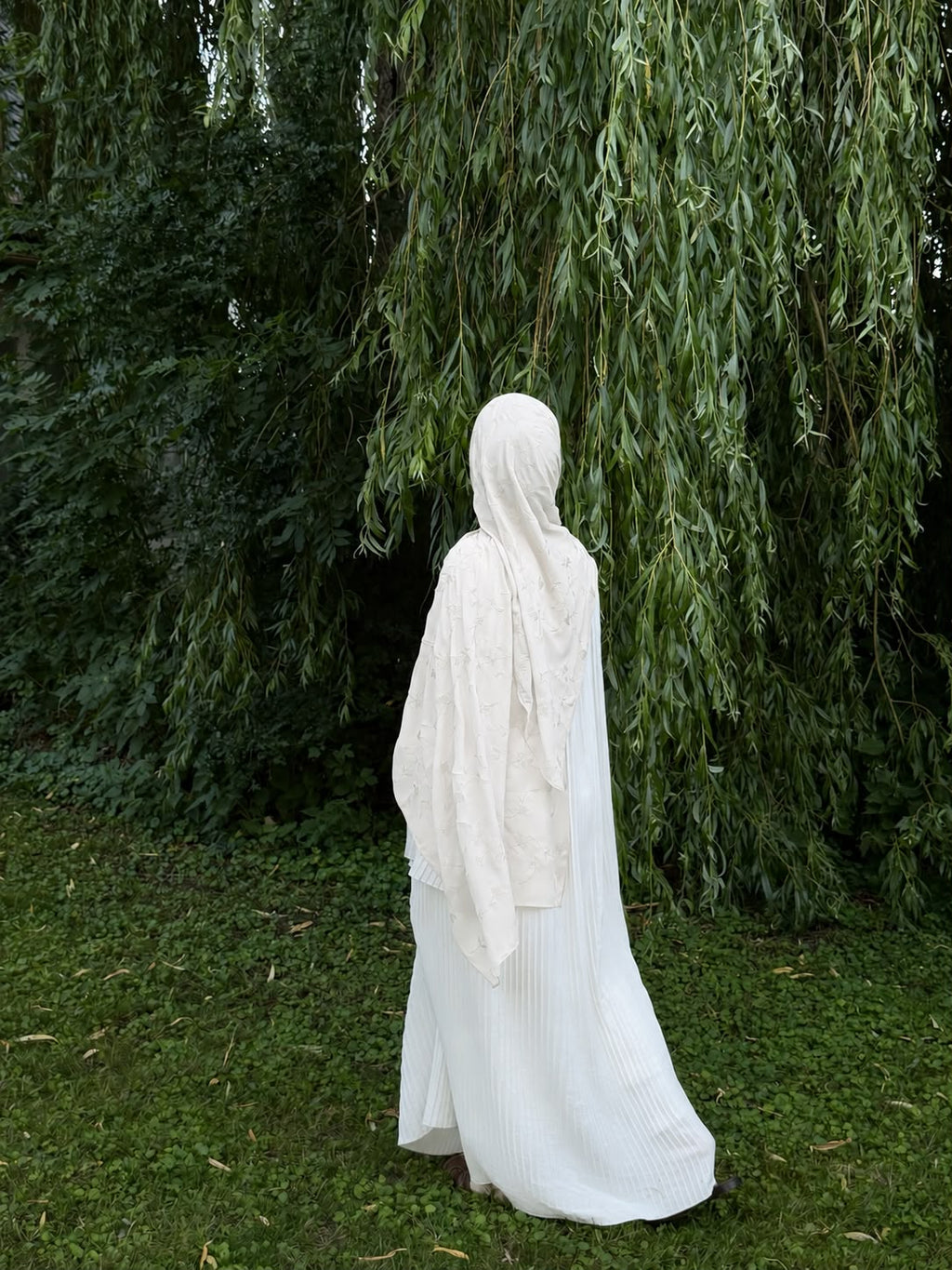 Embroidered Hijab Ivory